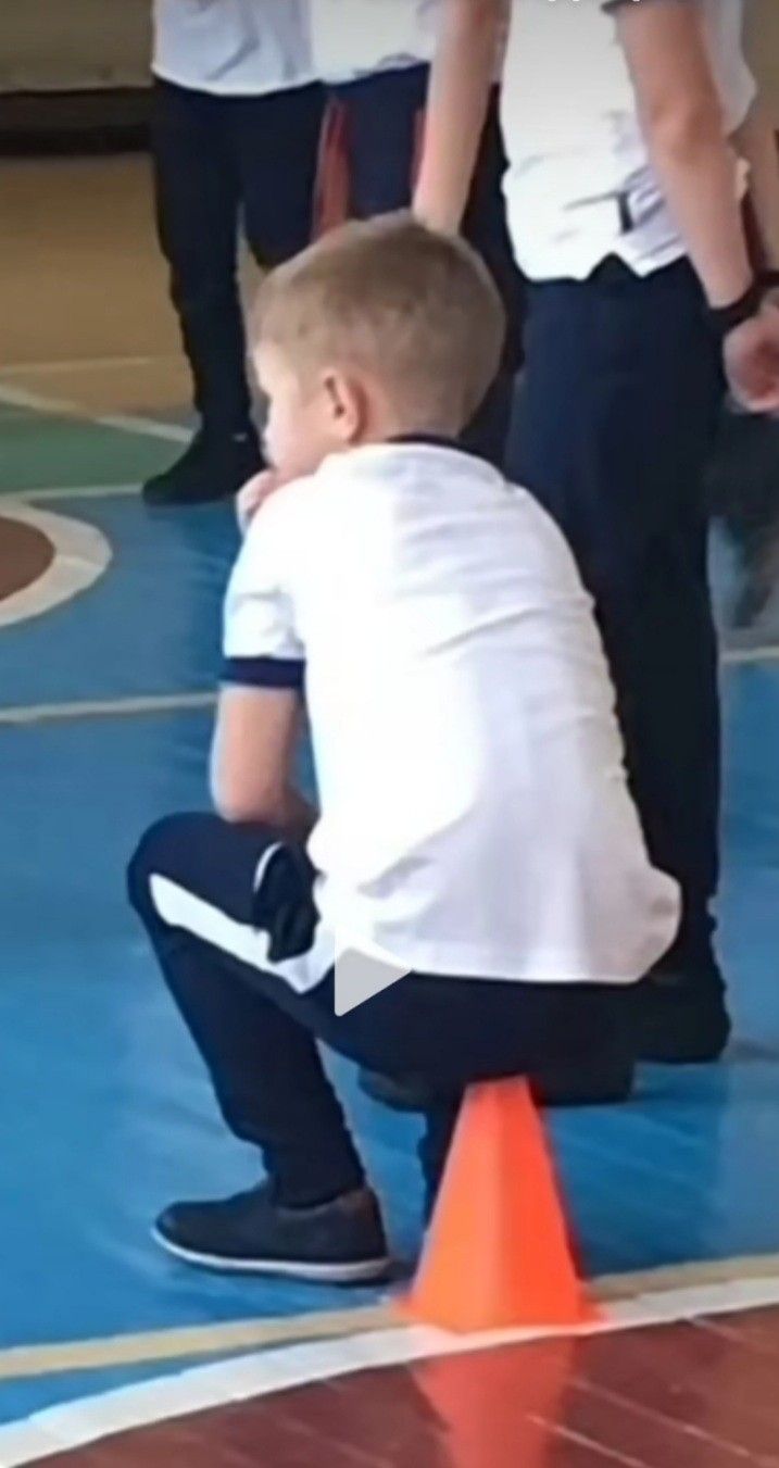 Когда не куда было сесть 🤣